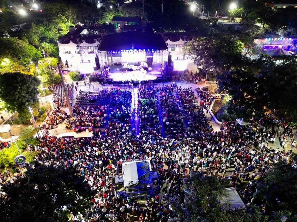 Gran respuesta de la población al “Carnaval Cancún 2023”