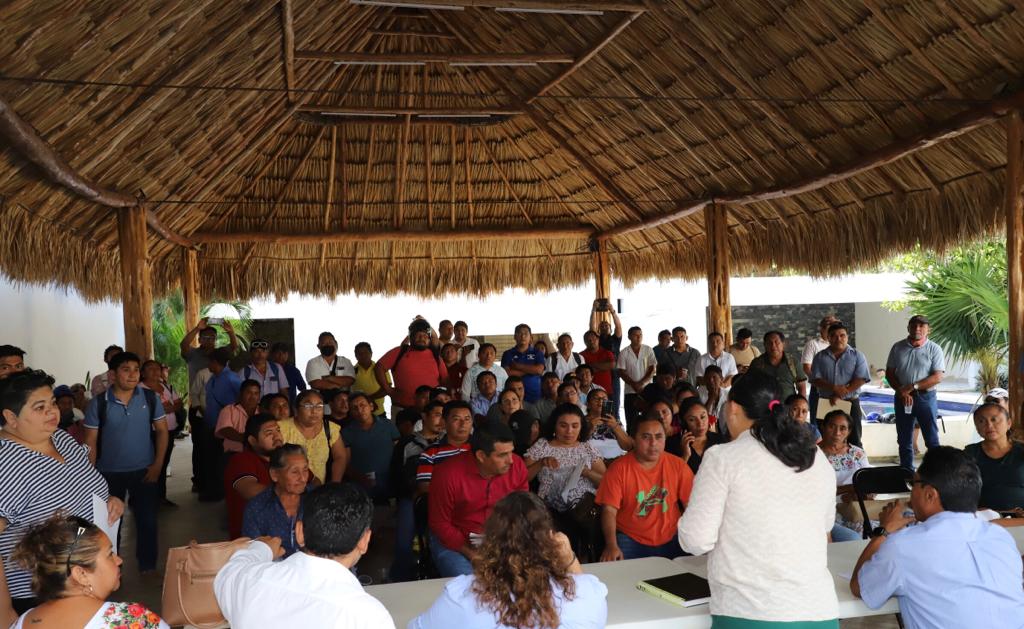 Gobierno de Mara Lezama brinda atención cercana a habitantes de Felipe Carrillo Puerto