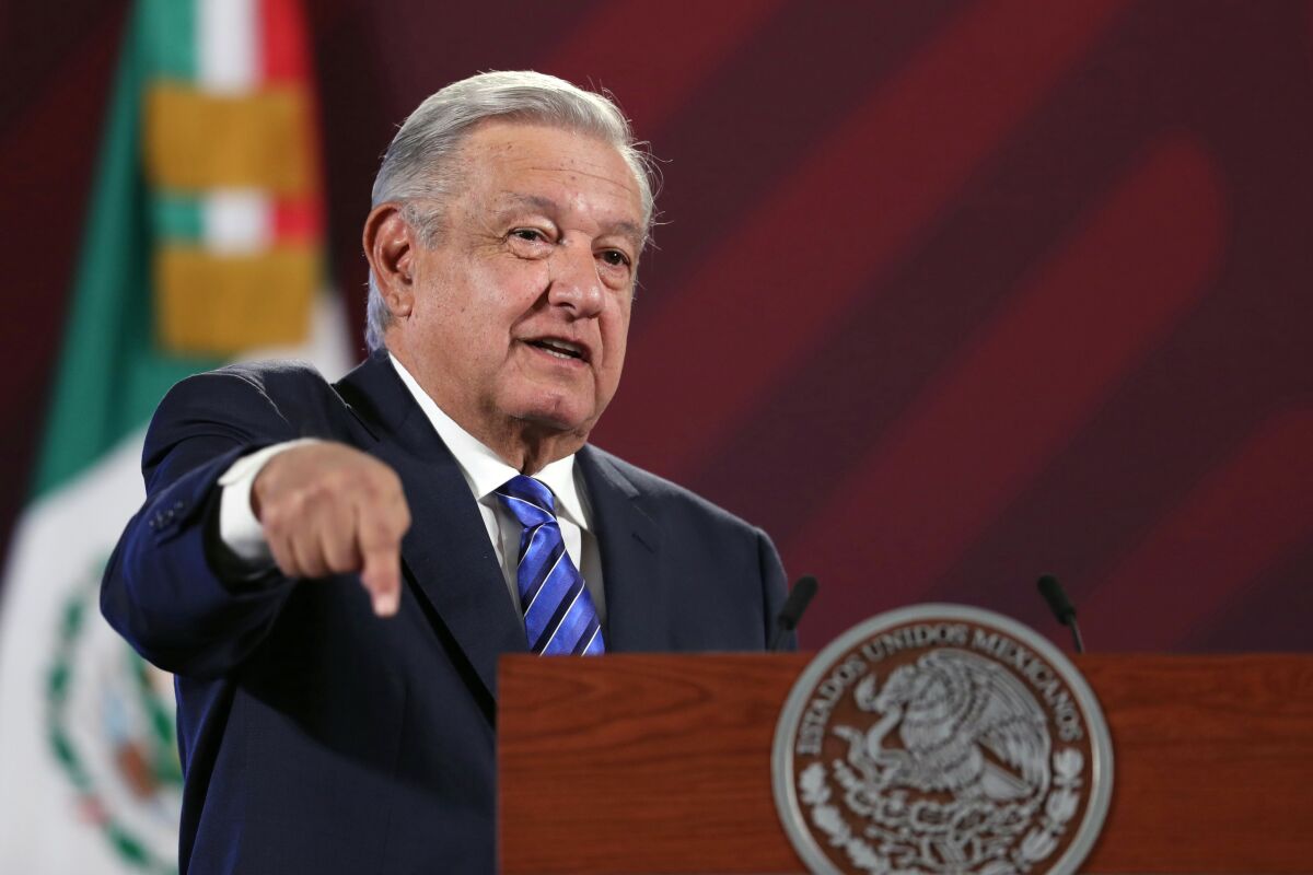 López Obrador se reunirá con consejeros del INE