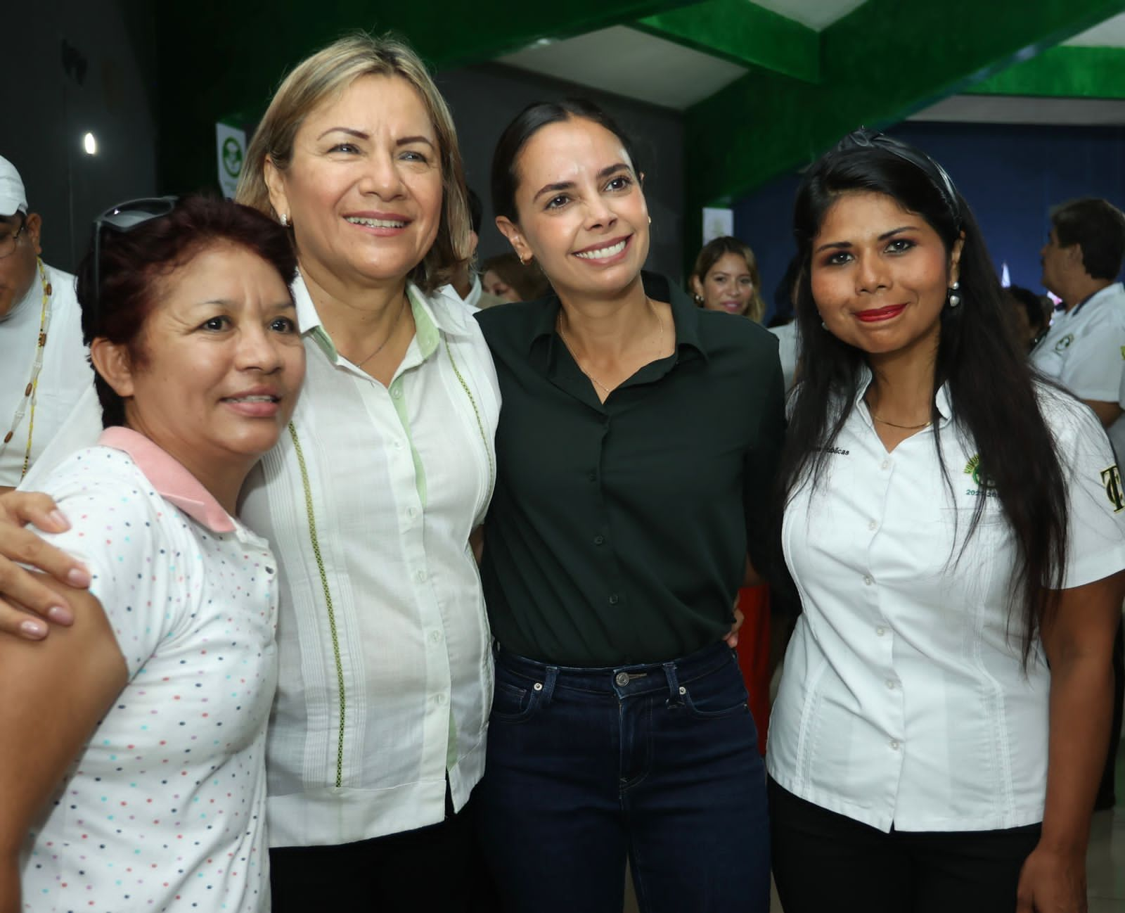 Ana Paty Peralta facilita servicios médicos a familias de taxistas, promoviendo el bienestar integral”