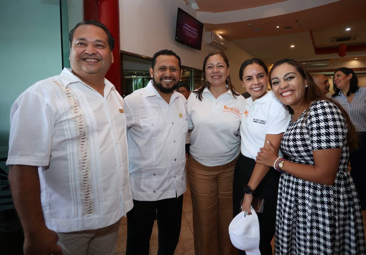 Ana Paty Peralta respalda a los Nuevos Líderes del SNTE en Cancún
