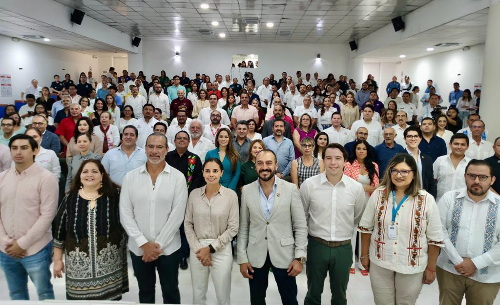 SEDETUS participa  en Foro “Interconectando Ciudades Inteligentes Cancún”