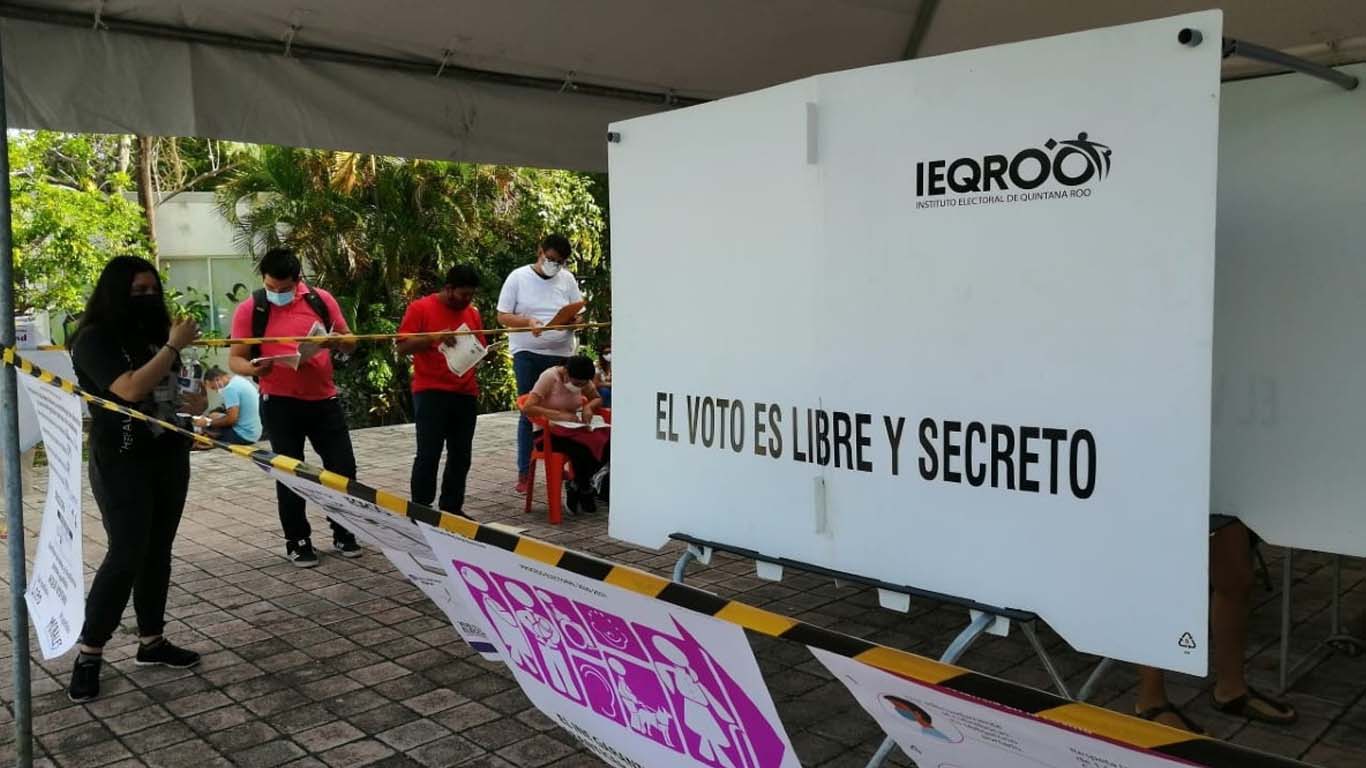 “INE e Ieqroo firman convenio para realizar elecciones
