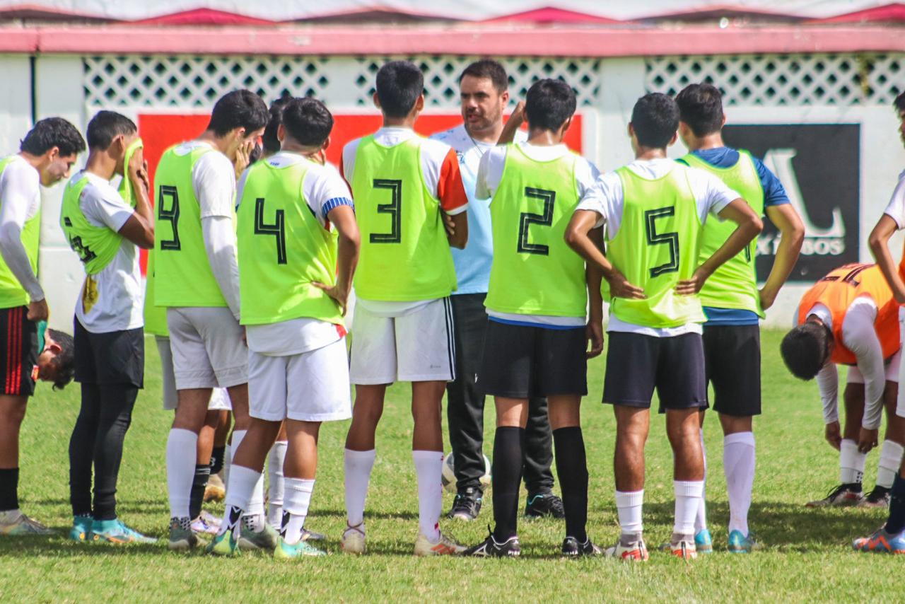 Pioneros Junior de Cancún lidera la Selección Sureste rumbo a la Copa del Sol 2024″
