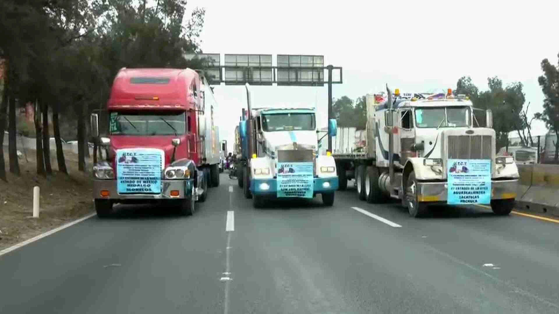 Transportistas exigen seguridad en carreteras: protesta en marcha hacia la CDMX
