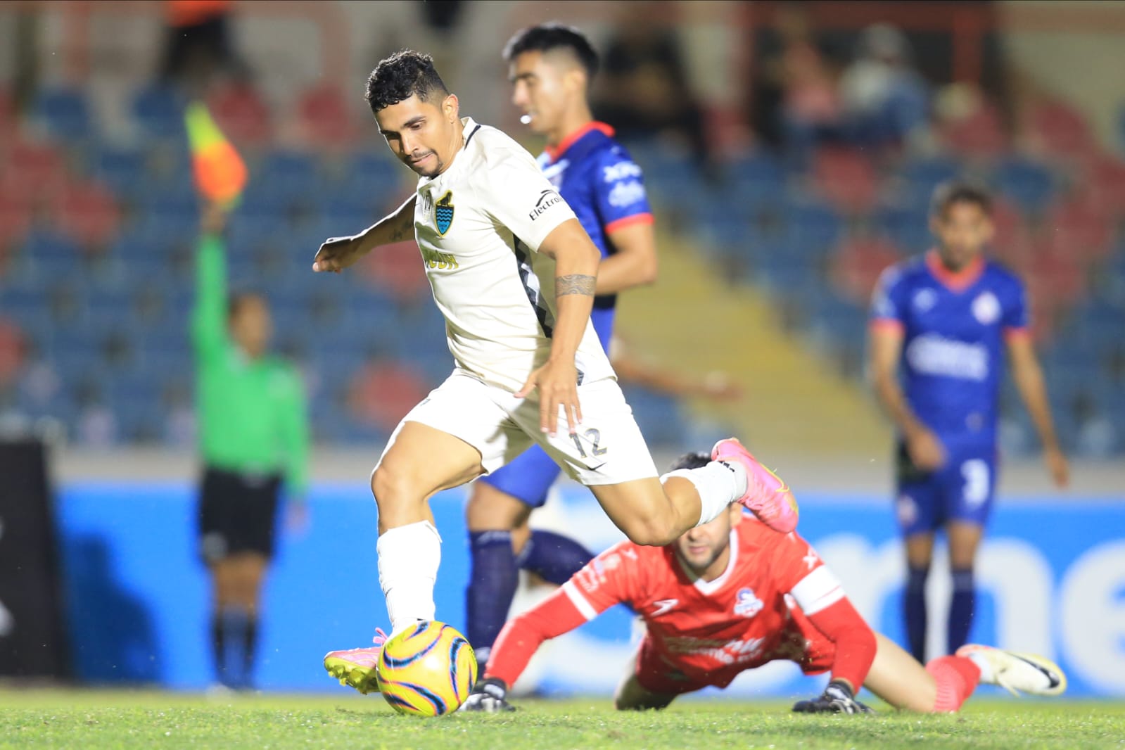 Cancún FC domina en Sonora
