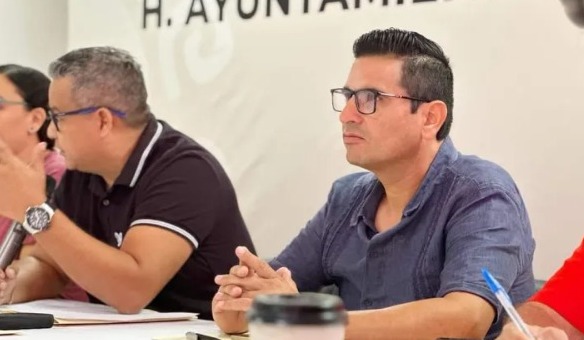 Héctor Pérez Rivero asume como encargado de despacho