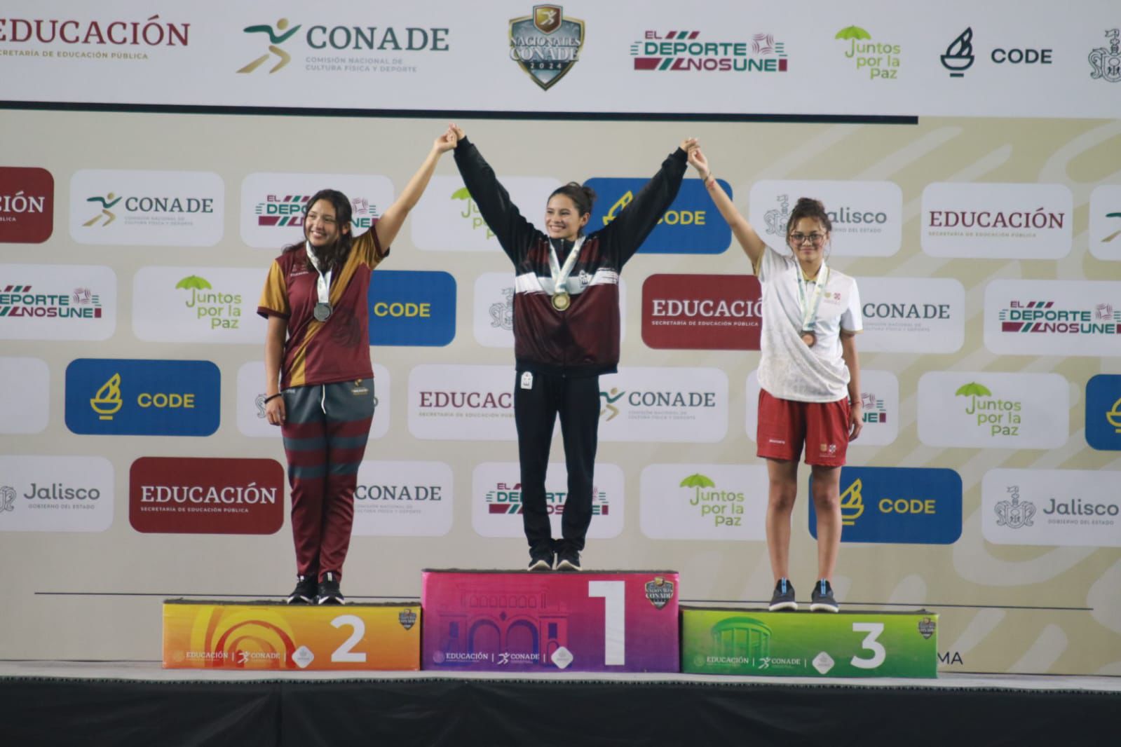 María José Mora Muñoz logra medalla de oro en clavados