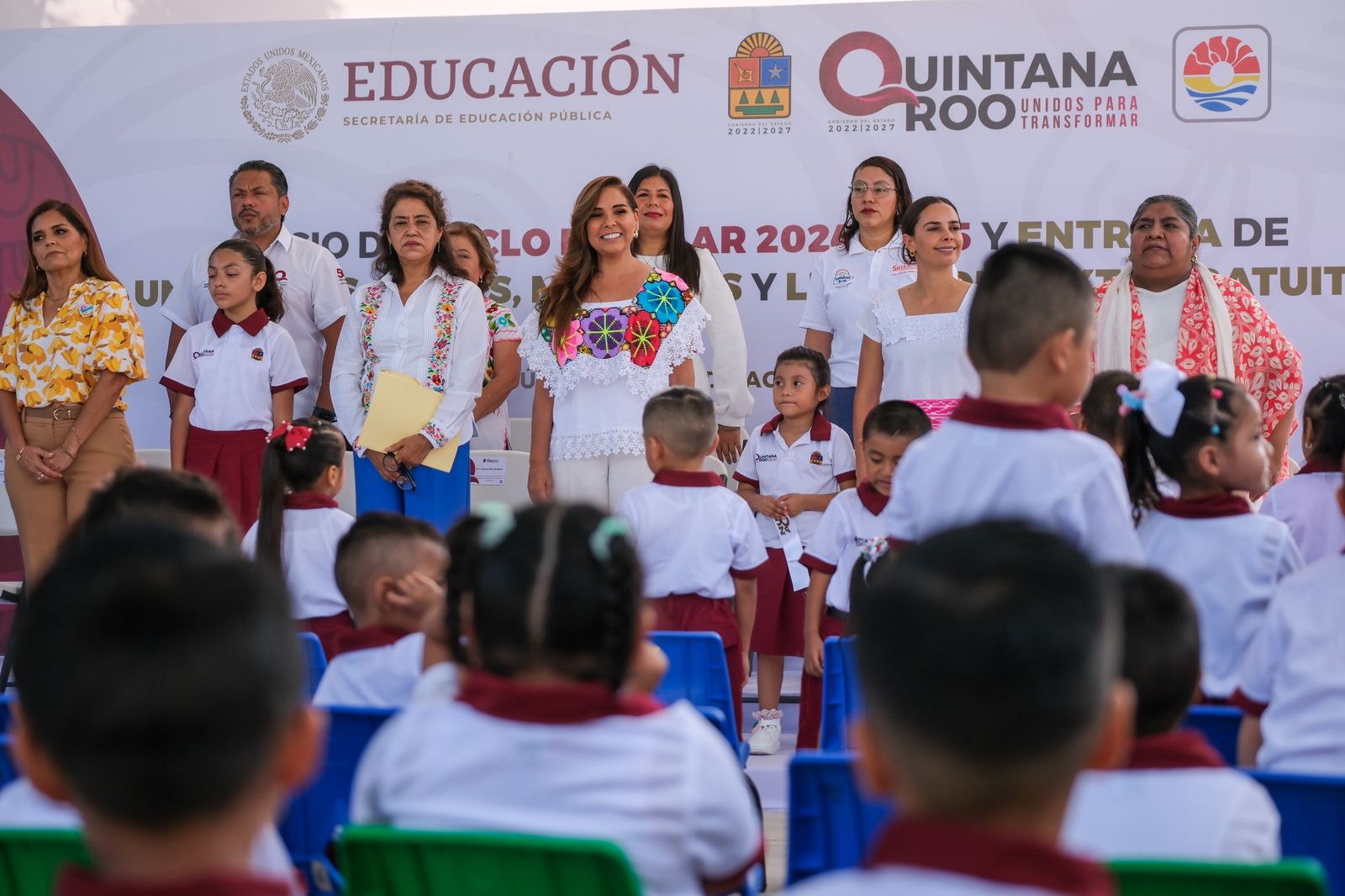 Más de 338 mil estudiantes regresan a clases en Quintana Roo