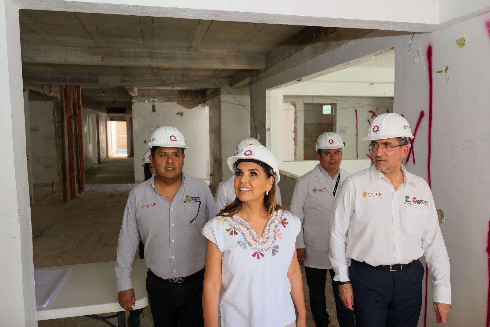 Mara Lezama supervisa avance del 60% en la sala de hemodinamia de Chetumal